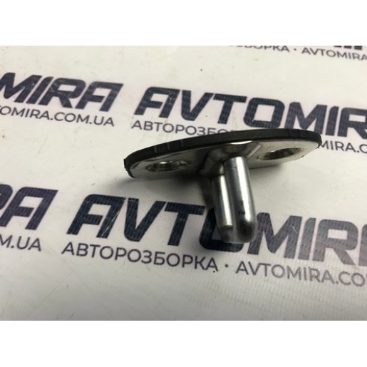  Петля замку двері Skoda Fabia 2007-2014 6Y0837033C